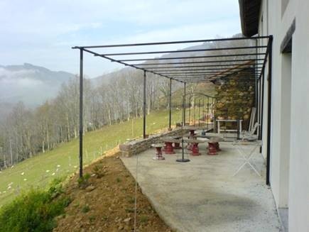 MS01-Maison basque en flanc de montagne : salaberria03