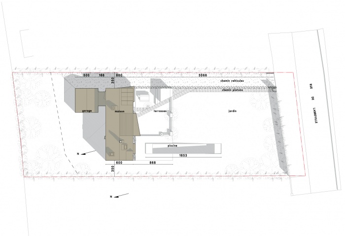 Une villa BBC en bois : plan masse