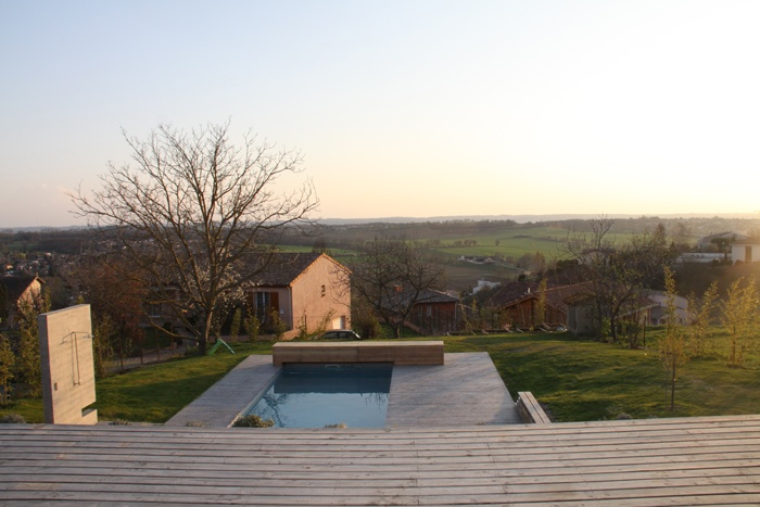 Maison Noire (de bton et d'acier) - Maison rsolument contemporaine au coeur de Lauzerville (31) : panorama depuis la terrasse