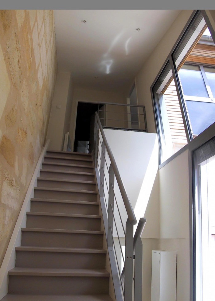 Sur-lvation d'un immeuble  Bordeaux : Cage escalier