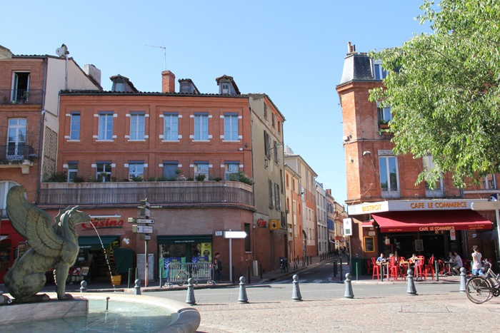 Surlvation  Toulouse - Place Dupuy : Surlvation Toulouse - Place Dupuy.JPG