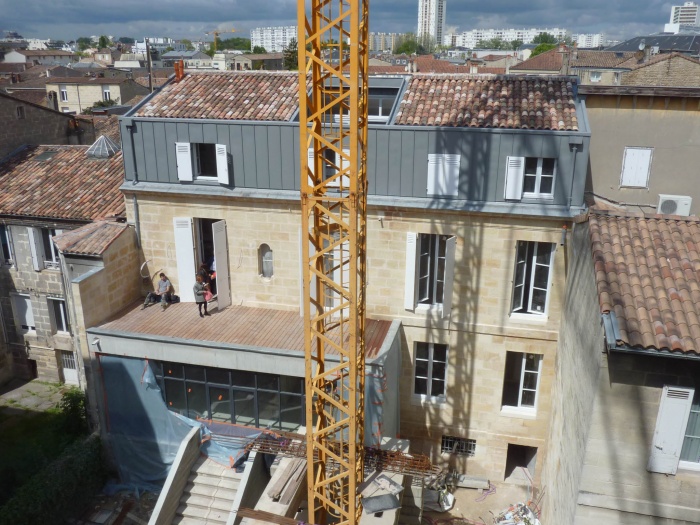 Rhabilitation, surlvation et extension d'un immeuble  Bordeaux : Vue arienne